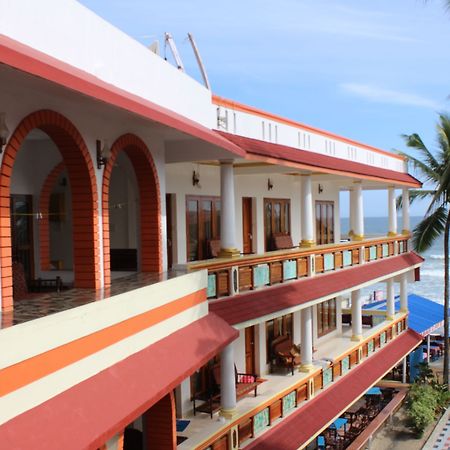 Hotel Sea View Palace - The Beach Hotel, Kovalam Buitenkant foto