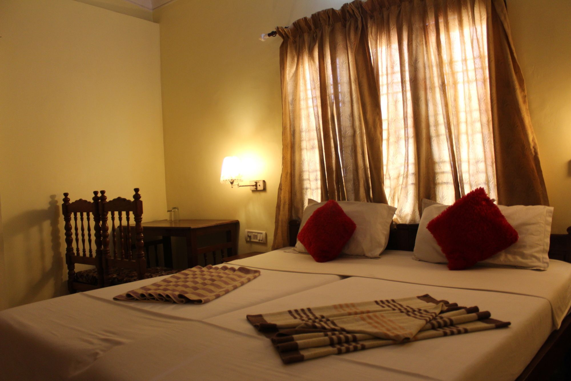 Hotel Sea View Palace - The Beach Hotel, Kovalam Buitenkant foto